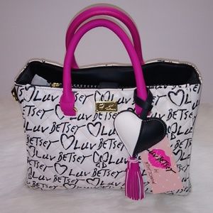 ❤️NWT Betsey Johnson Luv Betsey Satchel W/Strap